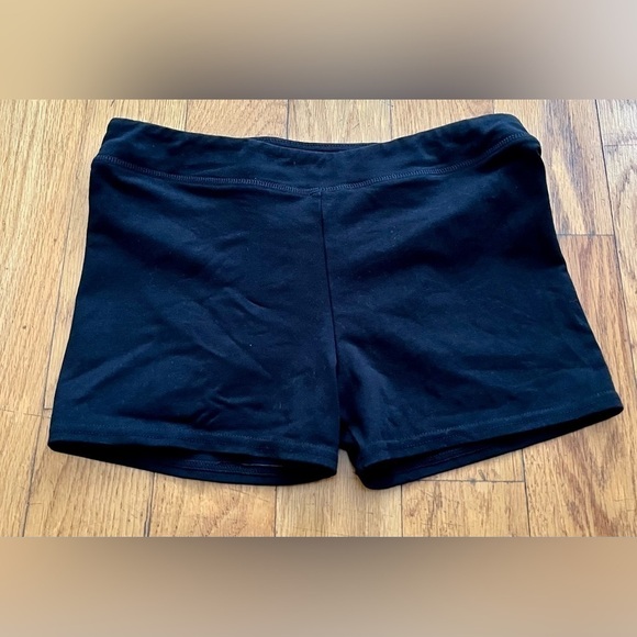 4 Revolution Dance Items 2 capri pants 1 skirt 1 Boys Shorts Balletcore Jazz - Picture 10 of 12